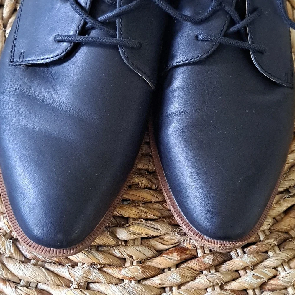 Madewell Black Leather Lace-Up Oxfords with Brown Sole